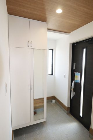 郡山市南２丁目　　　　1号棟　　　安積１小学校、安積中学区の玄関