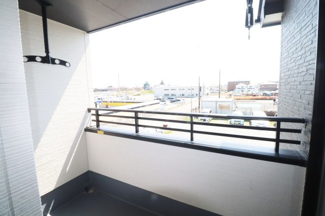 郡山市南２丁目　　　　1号棟　　　安積１小学校、安積中学区のバルコニー