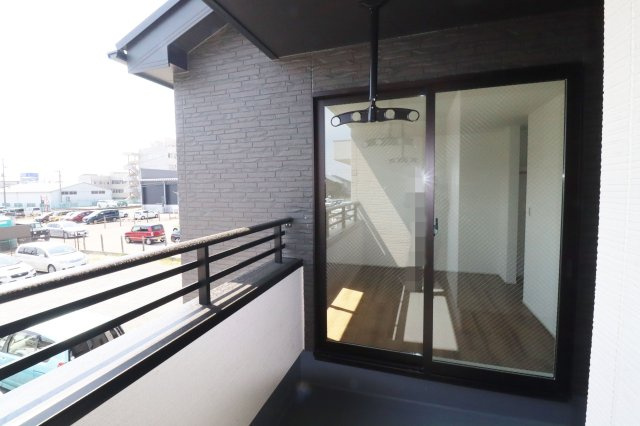 郡山市南２丁目　　　　1号棟　　　安積１小学校、安積中学区のバルコニー
