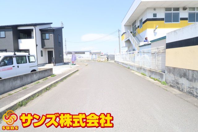 郡山市南２丁目　　　　1号棟　　　安積１小学校、安積中学区の外観|東側前面道路