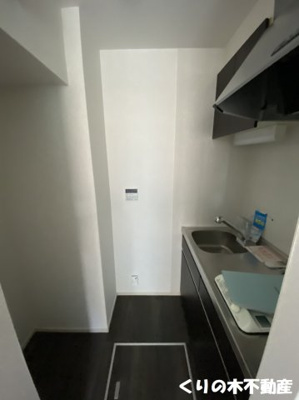 【キッチン】 | フィオ－レ | 反転タイプのお部屋の写真です（現況を優先致します）