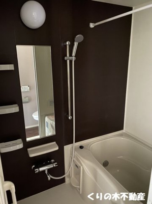 【浴室】 | フィオ－レ | 反転タイプのお部屋の写真です（現況を優先致します）