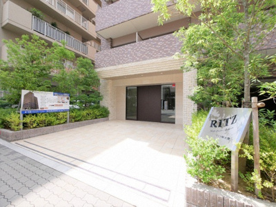 【エントランス】 | リッツ新大阪 | 清潔なエントランスです