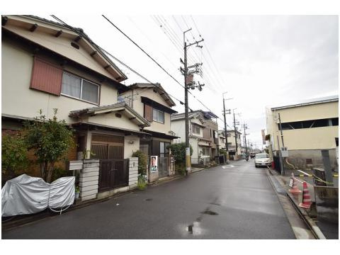 メゾン高西の周辺