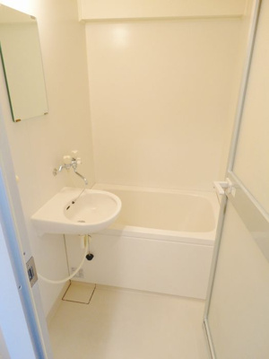 【洗面所】 | アド・ムーン博多 | 別号室の写真になります。現況優先。