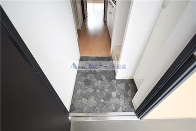 【玄関】 | Ｍ’プラザ小阪駅前｜スタイリッシュな新築マンション！