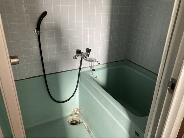 菱野ビルの浴室