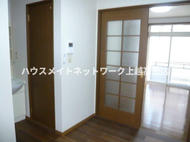 ハイツ２５の居間・リビング|ＤＫ