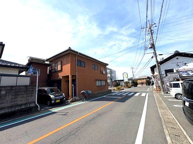 高崎市吉井町塩川　土地440の前面道路含む現地写真