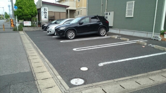 【駐車場】
