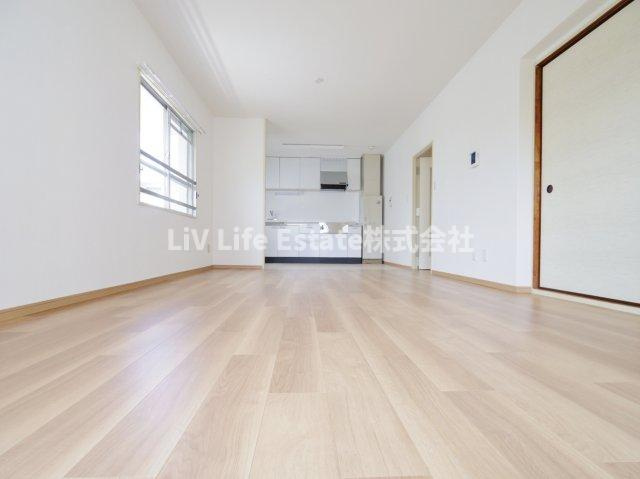 エステート上水本町６号棟 の居間・リビング