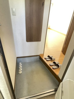 【玄関】 | グリーンパークつつみ 11