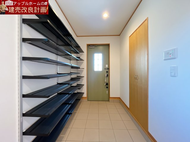 熊谷市新島　戸建の玄関