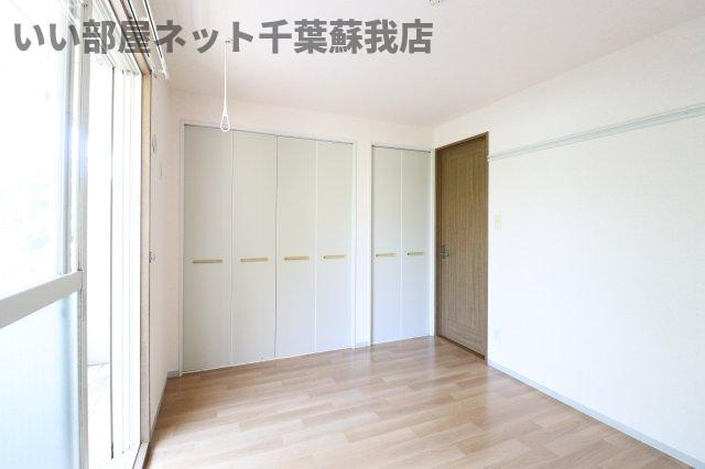 グランメール葛城の洋室|コンパクトで使いやすい洋室です