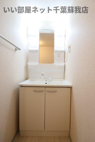 グランメール葛城の洗面所|コンパクトで使いやすい洗面所