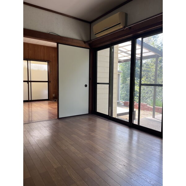 河和古屋敷戸建の内装