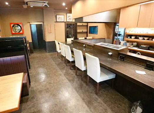 アルファコートアネックスの内装|カウンター席あり☆