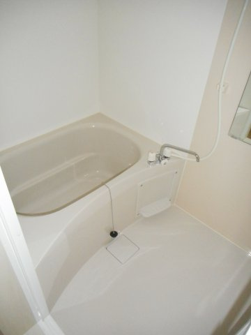 アルバの浴室|落ち着いた空間のお風呂です