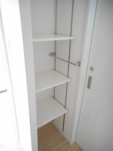 アルバの収納|棚があり便利です