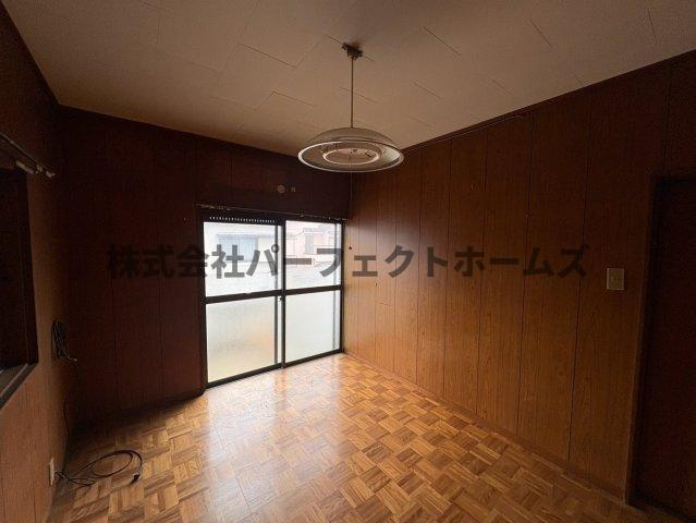 山之上5丁目戸建　賃貸の居間・リビング|リビングです