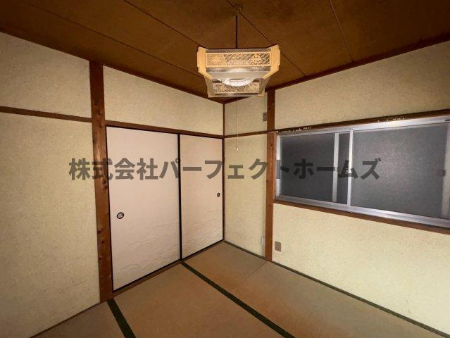 山之上5丁目戸建　賃貸の和室|和室ならではの温かな和の空間で寛ぎの時間を過ごせます
