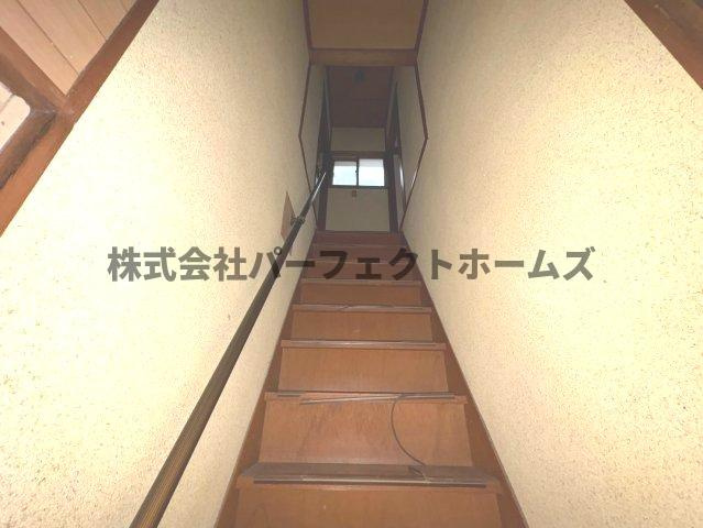 山之上5丁目戸建　賃貸の内装|内装は落ち着いています