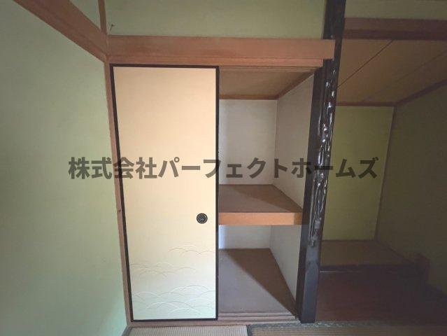 山之上5丁目戸建　賃貸の収納|便利な収納スペースです