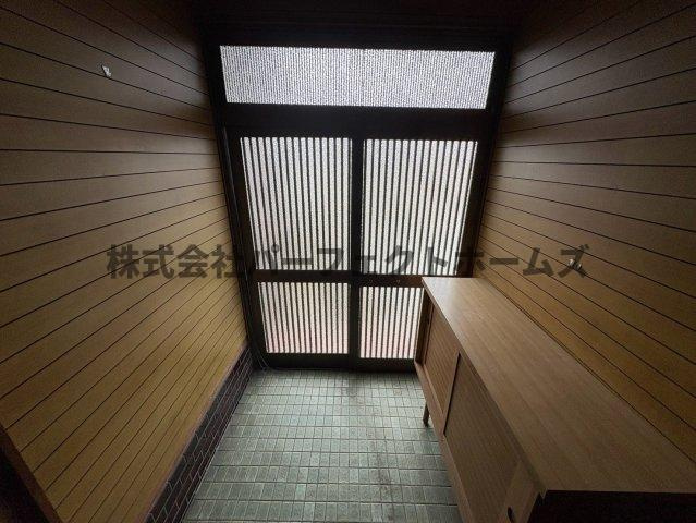 山之上5丁目戸建　賃貸の玄関|シンプルで使いやすい玄関です