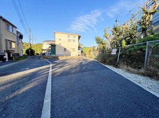【前面道路含む現地写真】