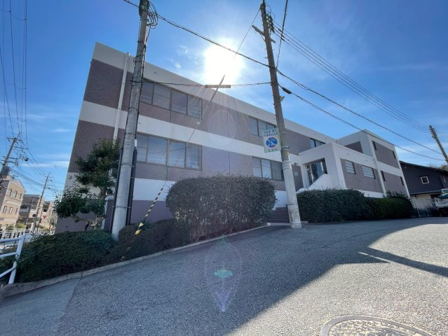 ロシェ宝塚の駐車場|駐車場があるので、車を買う予定の方も安心です