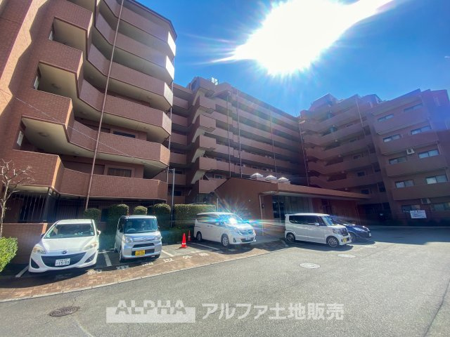 ライオンズガーデン西武立川の駐車場