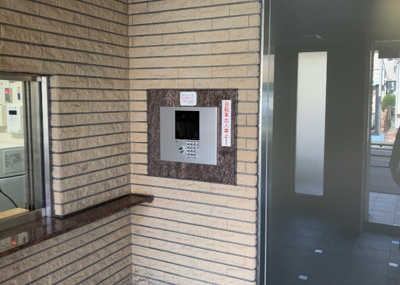 【防犯設備】 | クレアコート東林間 | 当然のことではありますが、オートロックやセンサーライト、ホームセキュリティーなどの防犯設備があれば、小さいお子様がいるご家庭も安心ですよね！まず物件購入の際は、防犯設備もチェックするようにしましょう。