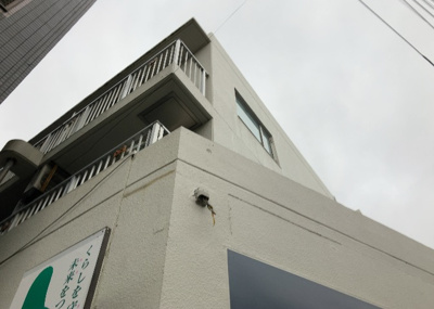 【外観】 | シードオン２１ | 中庭（パティオ）とは、一つの建築物の内部に設けられた、壁などで囲われている庭のことを指します。コの字型、ロの字型が主流ですが、L字型の中庭もあります。最近では、インテリア性の高さからも人気があります。