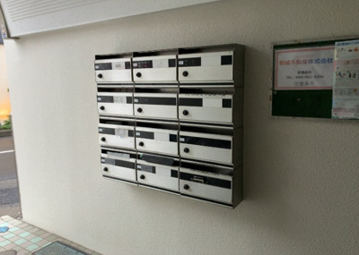 【設備】 | シードオン２１ | エントランス付近に設置されている集合ポストは、住んでいる部屋と離れているため、ポストをあさるなど誰かに何かされていても被害に気づきにくいです。入居する時には他人に特定されにくい番号で鍵をかけましょう！