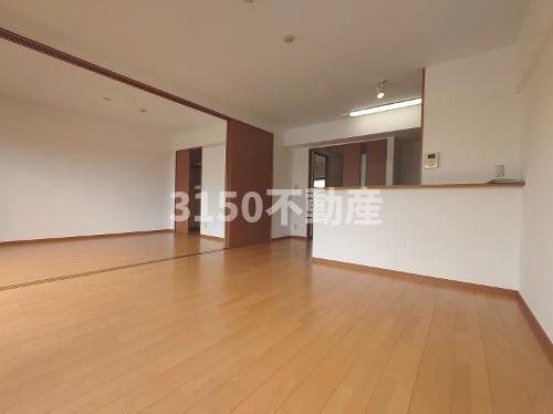 ラ・ミノールIIIの居間・リビング