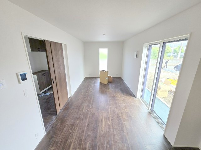 リナージュ　瑞穂町二本木　新築　全5棟　3号棟の居間・リビング