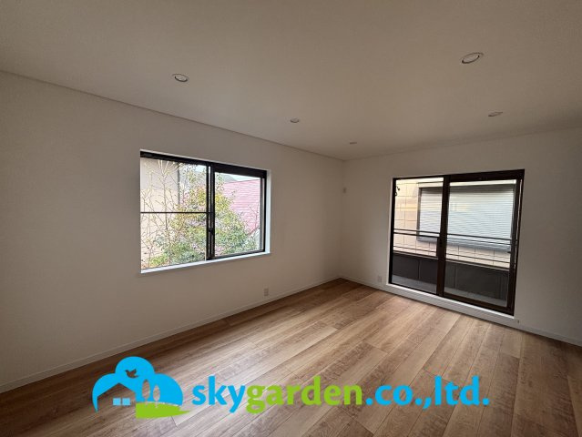 平塚市徳延　中古戸建の洋室