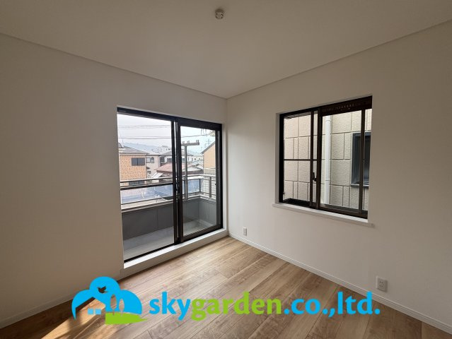 平塚市徳延　中古戸建の洋室