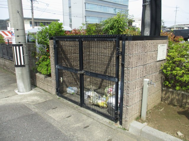 ラ・ミノールの周辺