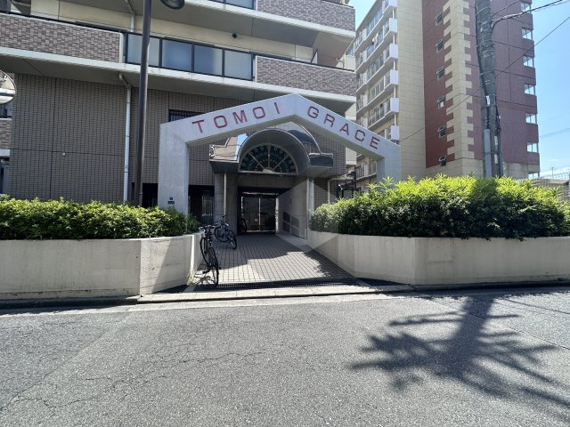 友井グレイスのエントランス