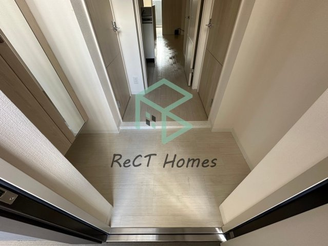 MISTRAL姫路駅前Ⅴ 忍町の玄関