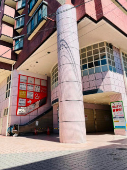 ライオンズプラザ富雄のエントランス|建物の内部です