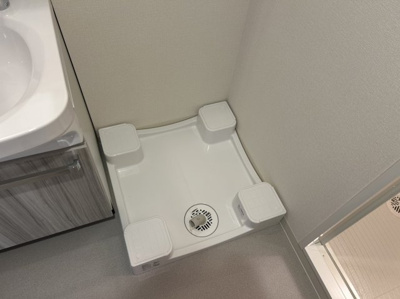 【設備】 | プレサンス東三国エンブレイス | 洗濯機置き場です