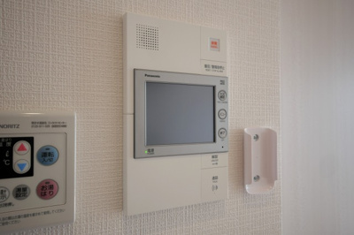 【セキュリティ】 | Attirant西三国 | モニター付きインターホンです