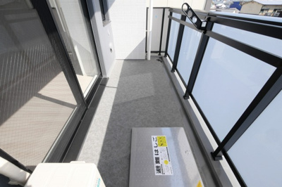 【バルコニー】 | Attirant西三国 | 広々としたバルコニーです