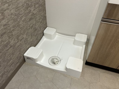 【設備】 | Attirant西三国 | 洗濯機置き場です