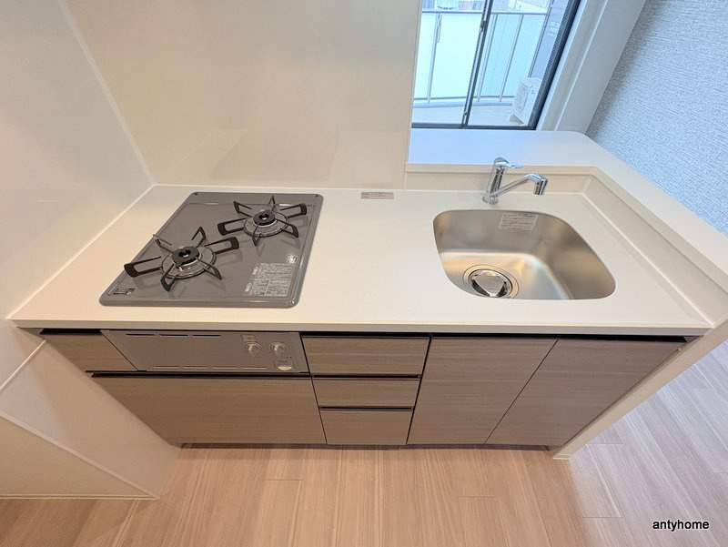 コンフォリア・リヴ本町WEST Ｑ　仲介手数料無料のキッチン