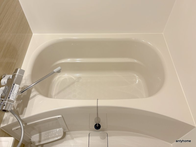 コンフォリア・リヴ本町WEST Ｑ　仲介手数料無料の浴室