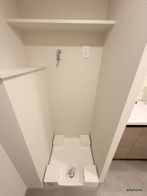 コンフォリア・リヴ本町WEST Ｑ　仲介手数料無料のその他