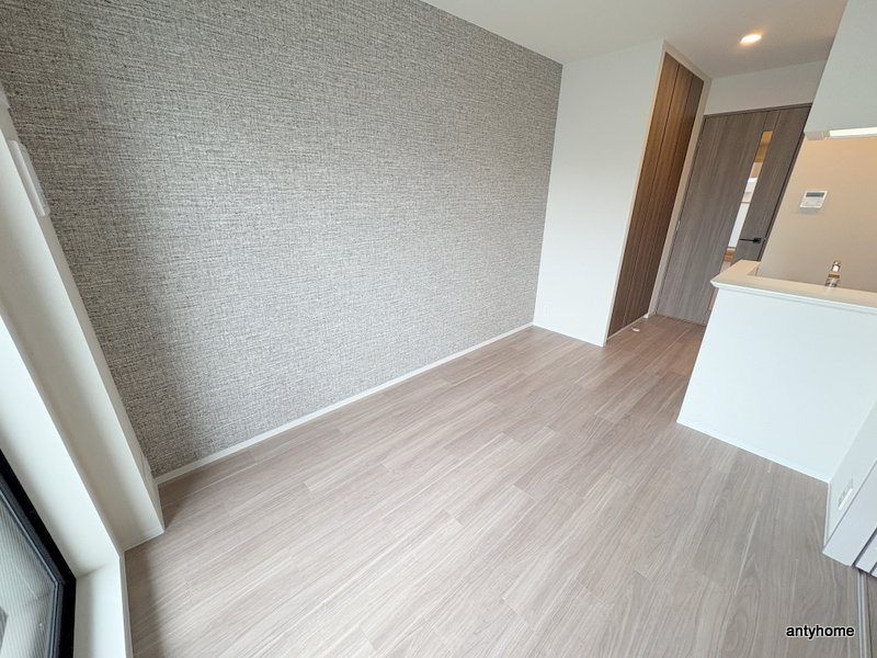 コンフォリア・リヴ本町WEST Ｑ　仲介手数料無料の居間・リビング